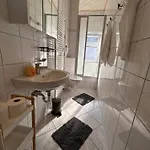 Gevelsberg, Attraktive Lage Für Geschäftsleute, Monteure, 4 Zimmer, Wlan, Smarttv