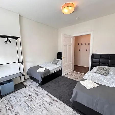 Gevelsberg, Attraktive Lage Für Geschäftsleute, Monteure, 4 Zimmer, Wlan, Smarttv Apartment Gevelsberg