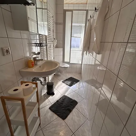 Gevelsberg, Attraktive Lage Fuer Geschaeftsleute, Monteure, 4 Zimmer, Wlan, Smarttv Appartamento Gevelsberg